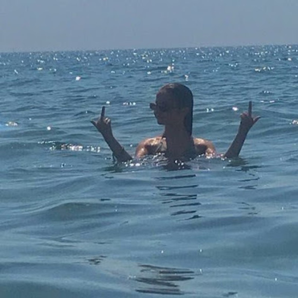 Meet your Posher, Nope - Picture 1 of 1